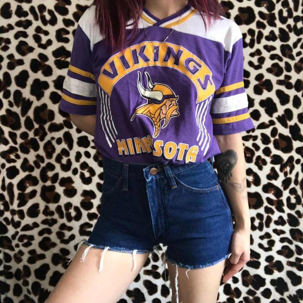 Vintage Minnesota Vikings Shirt